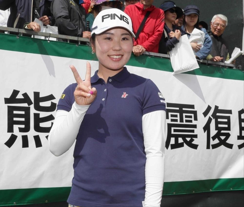 １８年のＫＫＴ杯バンテリンレディスで優勝した比嘉真美子