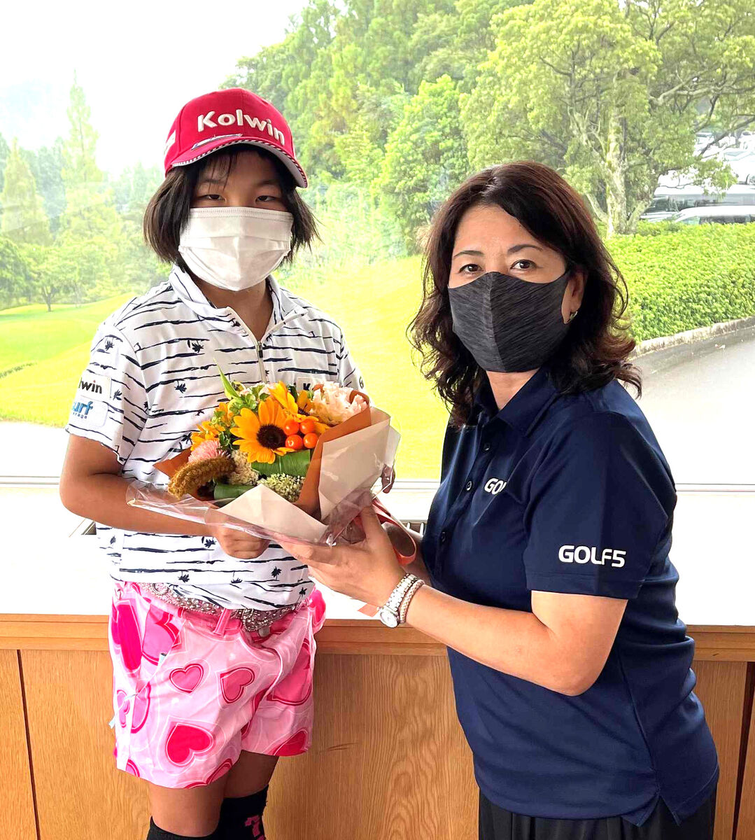 世界ジュニアメジャー４冠の ゴルフ天才少女 須藤弥勒が特別表彰 Golf報知