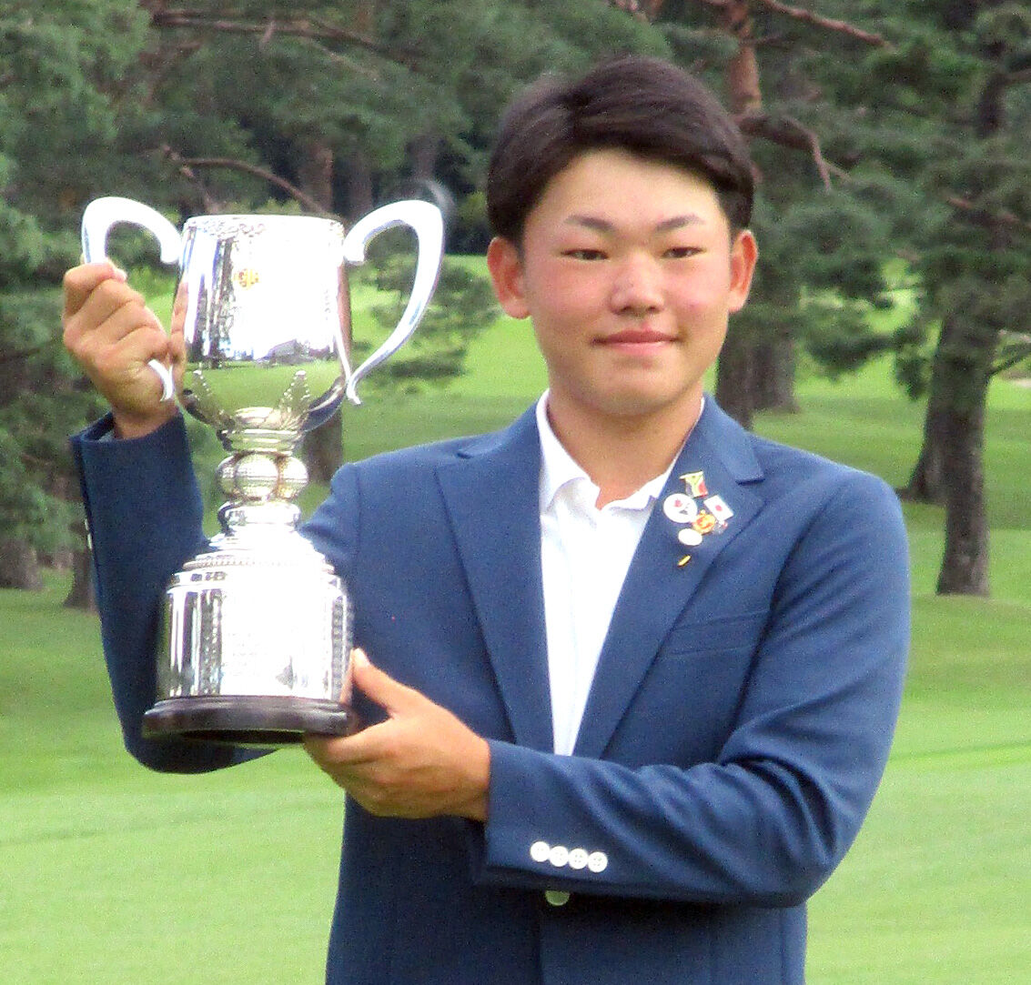 男子１５～１７歳の部で優勝した松井琳空海（カメラ・岩原　正幸）