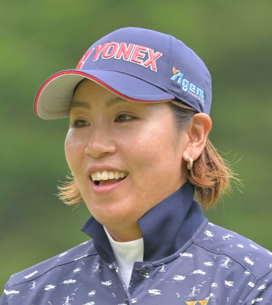 若林舞衣子が11アンダーで首位通過 木下彩が2位女子ゴルフ最終予選会 Golf報知