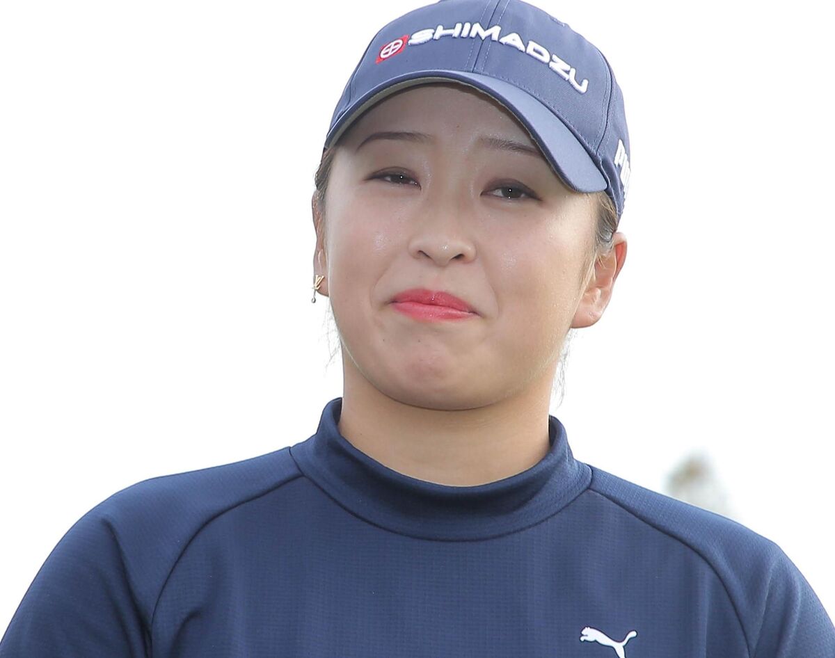 優勝インタビューで感極まる西郷真央（カメラ・安藤　篤志）